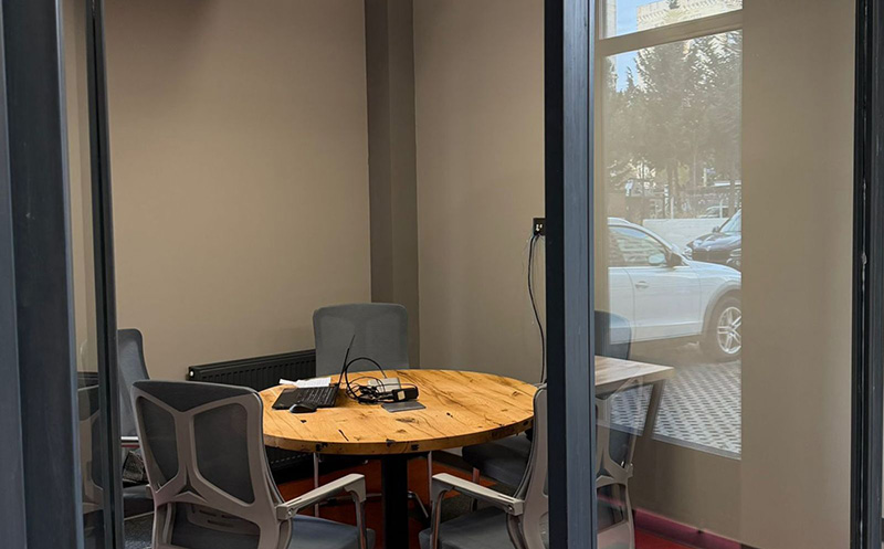 სამუშაო, შეხვედრების ან საკონფერენციო სივრცის დაქირავება დღიურად ან თვიურად