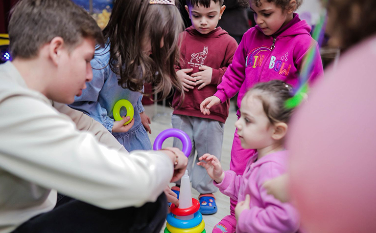 გამოძახებით, 1 საათიანი პროგრამა, 2 გმირი და ფოტოგადაღება