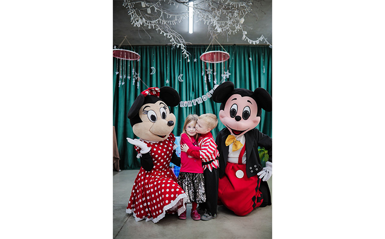 გამოძახებით, 1 საათიანი პროგრამა, 2 გმირი და ფოტოგადაღება