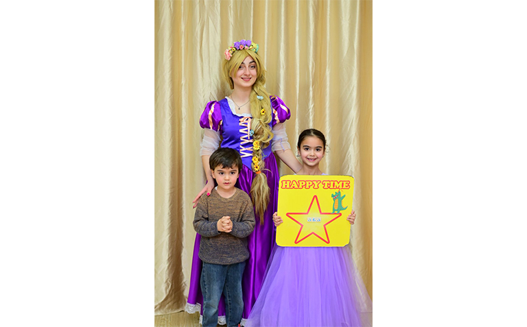 გამოძახებით, 1 საათიანი პროგრამა, 2 გმირი და ფოტოგადაღება