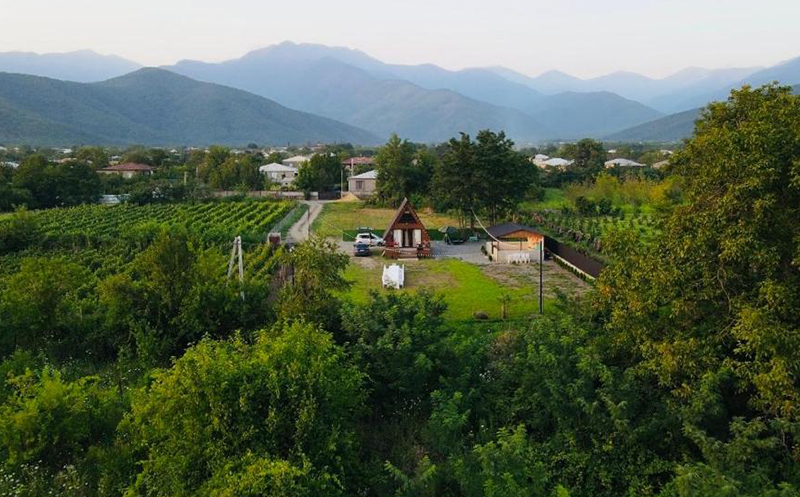 სექტემბერი, კახეთში, კოტეჯი 2, 3 ან 4 სტუმარზე აუზით