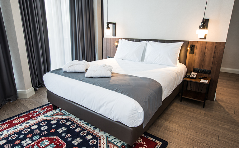 ნომერი 2 სტუმარზე საუზმით/საუზმის გარეშე, დახურული აუზი, საუნა, ფიტნეს სივრცე კახეთში