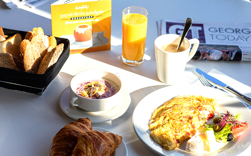 კახეთში, ნომერი 2 სტუმარზე საუზმით ან საუზმის გარეშე, აუზი, საუნა, ფიტნესი და რესტორნის ფასდაკლება