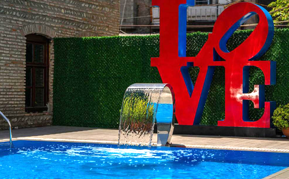 ნომერი 2 სტუმარზე საუზმით/საუზმის გარეშე, დახურული აუზი, საუნა, ფიტნეს სივრცე კახეთში