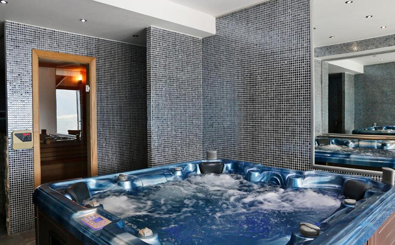 30 დეკემბერი - 4 იანვარი, ნომრები 2 სტუმარზე მთის ხედით, საუზმით, საუნით და ჯაკუზით