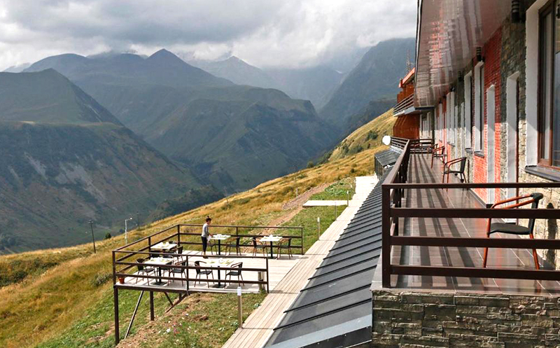 30 დეკემბერი - 4 იანვარი, ნომრები 2 სტუმარზე მთის ხედით, საუზმით, საუნით და ჯაკუზით