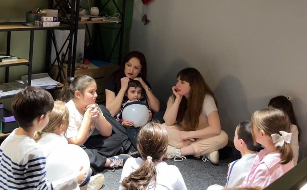 ჯადოსნური, შემოქმედებითი და განმავითარებელი დაბადების დღე 10 ბავშვზე