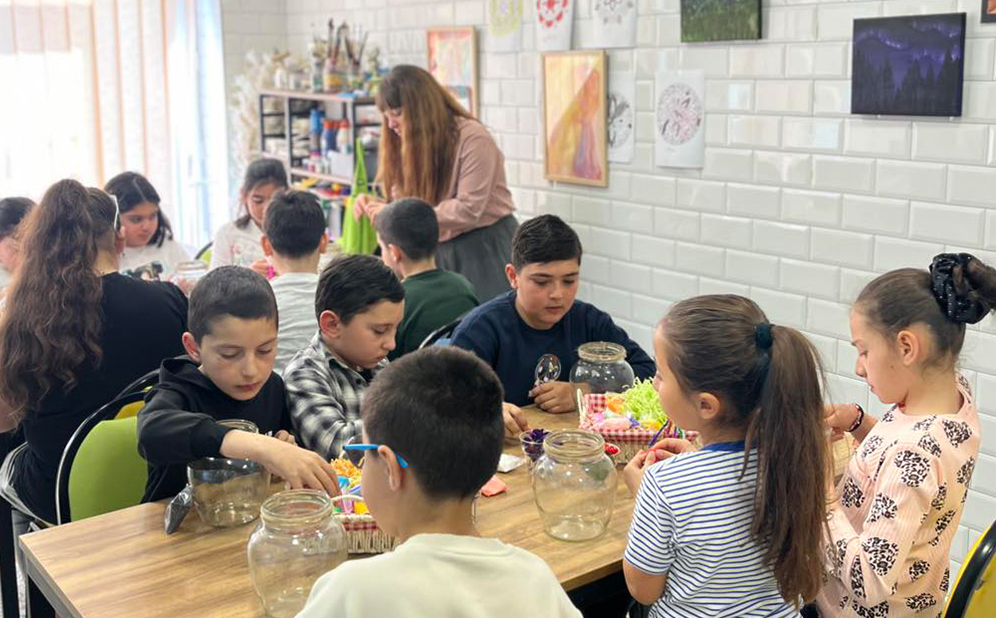 ჯადოსნური, შემოქმედებითი და განმავითარებელი დაბადების დღე 10 ბავშვზე