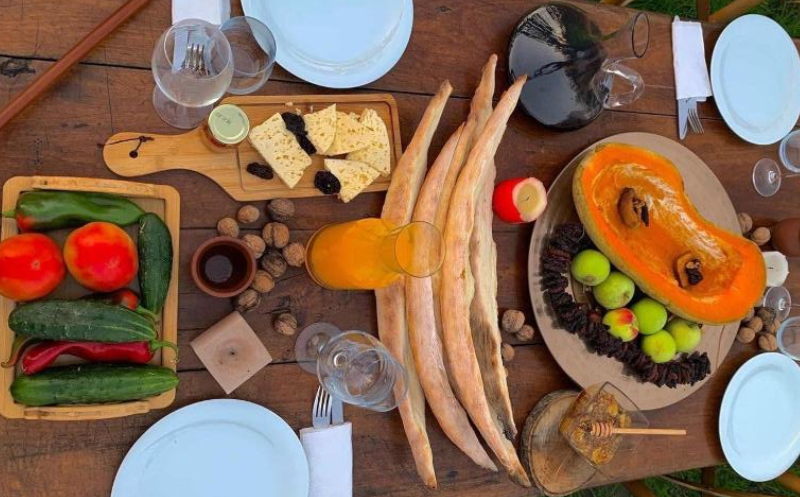 ვილა ყვარელში, 5 სტუმარზე აივნით და ხედით