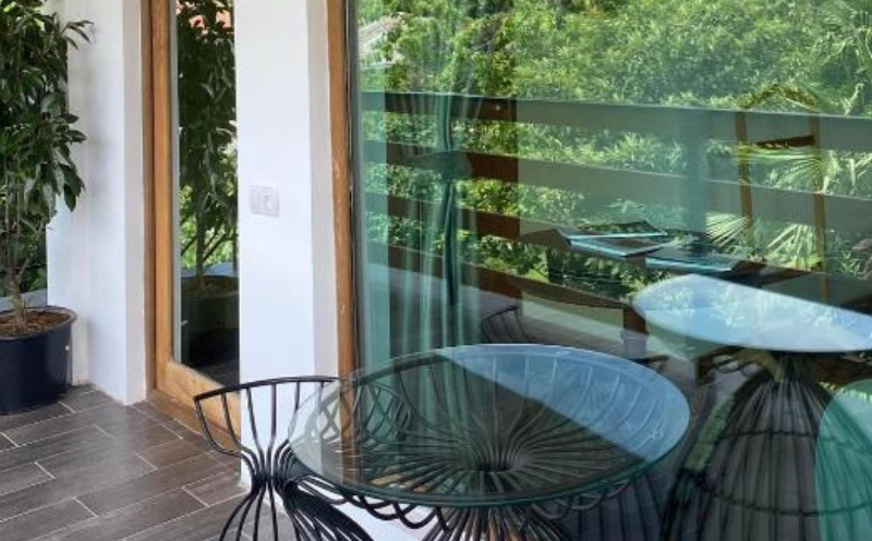 ვილა ყვარელში, 5 სტუმარზე აივნით და ხედით