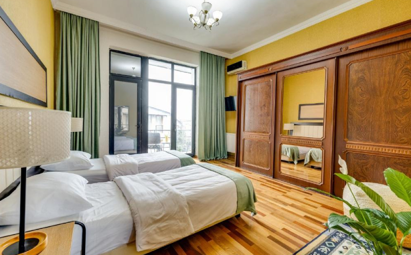 ვილა ყვარელში, 5 სტუმარზე აივნით და ხედით