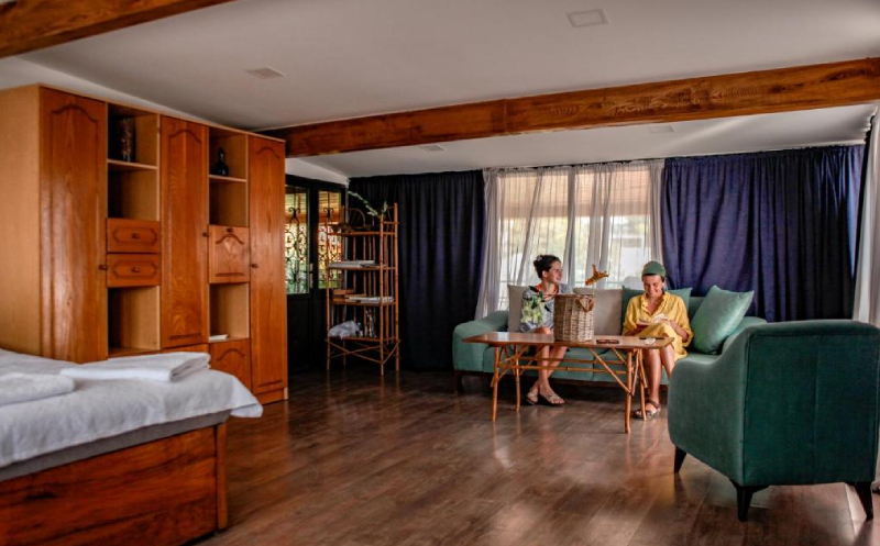 ყვარელში, ნომრები 2 სტუმარზე აივნით და ხედით