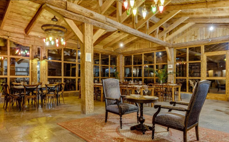 ყვარელში, ნომრები 2 სტუმარზე აივნით და ხედით