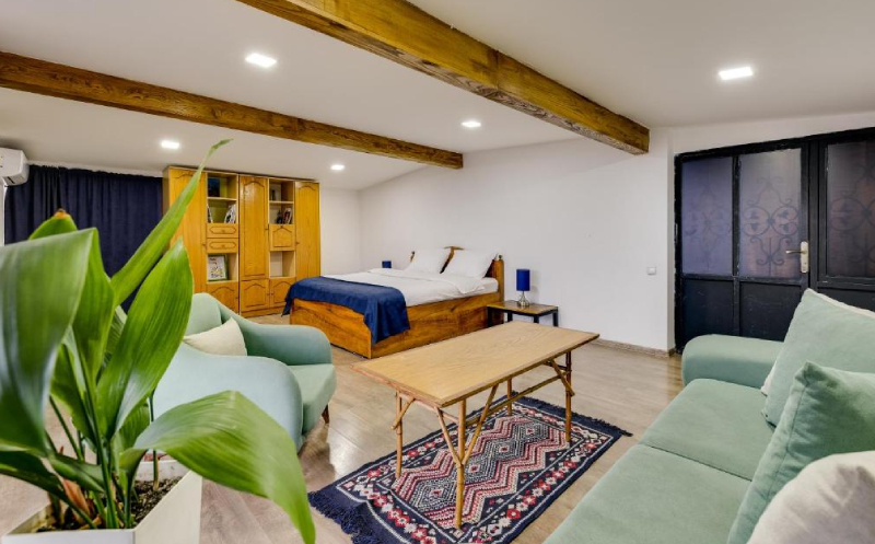 ყვარელში, ნომრები 2 სტუმარზე აივნით და ხედით