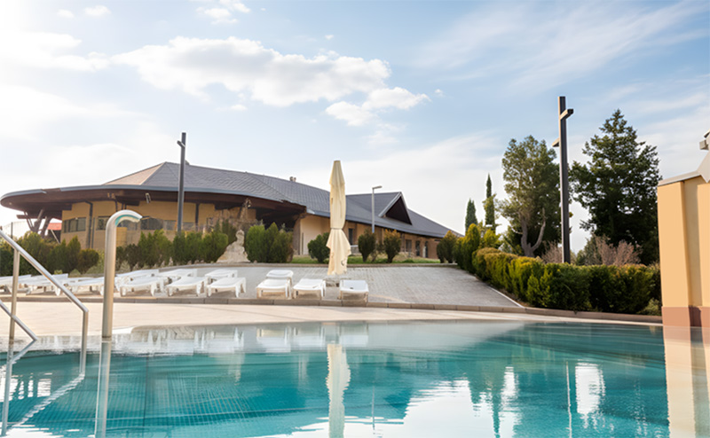 თბილისში, ზღვის უბანში, ჯინოს აკვაპარკთან ერთად, ნომერი 2 სტუმარზე ზღვის ან ტყის ხედებით