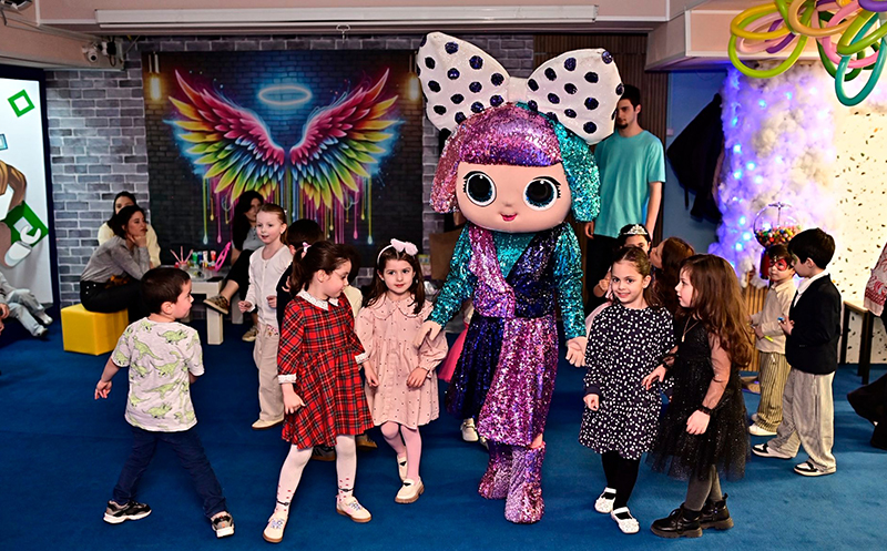 10, 15, 20, 25, და 30 ბავშვზე დაბადების დღის წვეულება და საჩუქრები