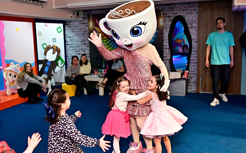 10, 15, 20, 25, და 30 ბავშვზე დაბადების დღის წვეულება და საჩუქრები