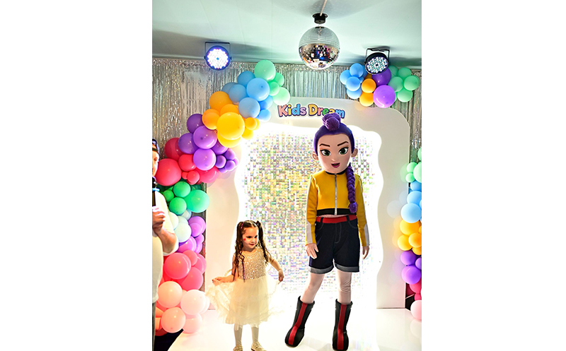 10, 15, 20, 25, და 30 ბავშვზე დაბადების დღის წვეულება და საჩუქრები