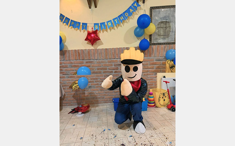 10, 15, 20, 25, და 30 ბავშვზე დაბადების დღის წვეულება და საჩუქრები