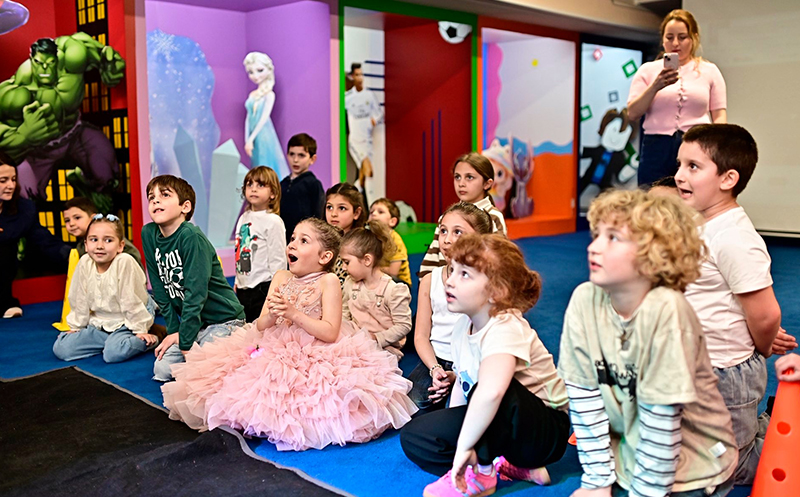 10, 15, 20, 25, და 30 ბავშვზე დაბადების დღის წვეულება და საჩუქრები