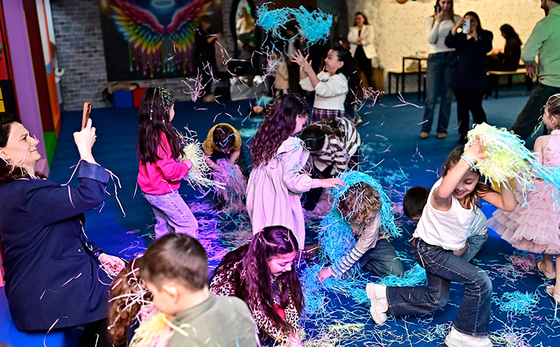 10, 15, 20, 25, და 30 ბავშვზე დაბადების დღის წვეულება და საჩუქრები