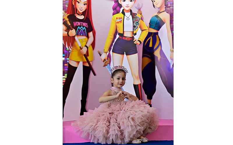 10, 15, 20, 25, და 30 ბავშვზე დაბადების დღის წვეულება და საჩუქრები