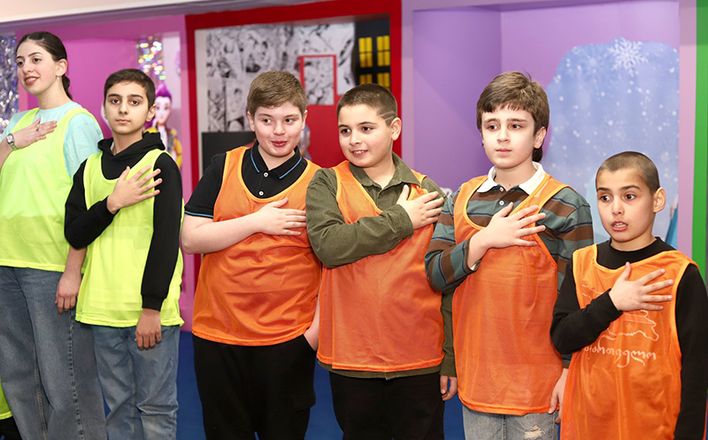 10, 15, 20, 25, და 30 ბავშვზე დაბადების დღის წვეულება და საჩუქრები