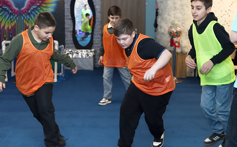 10, 15, 20, 25, და 30 ბავშვზე დაბადების დღის წვეულება და საჩუქრები