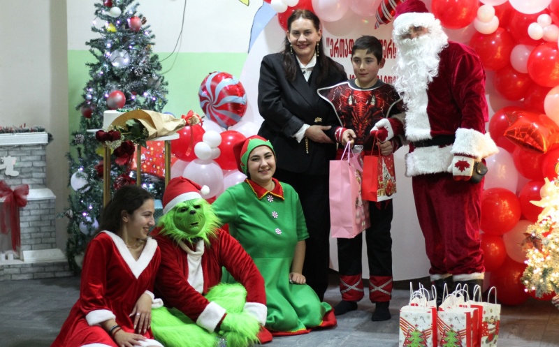 10, 15, 20 ან 25 ბავშვზე დაბადების დღის წვეულება