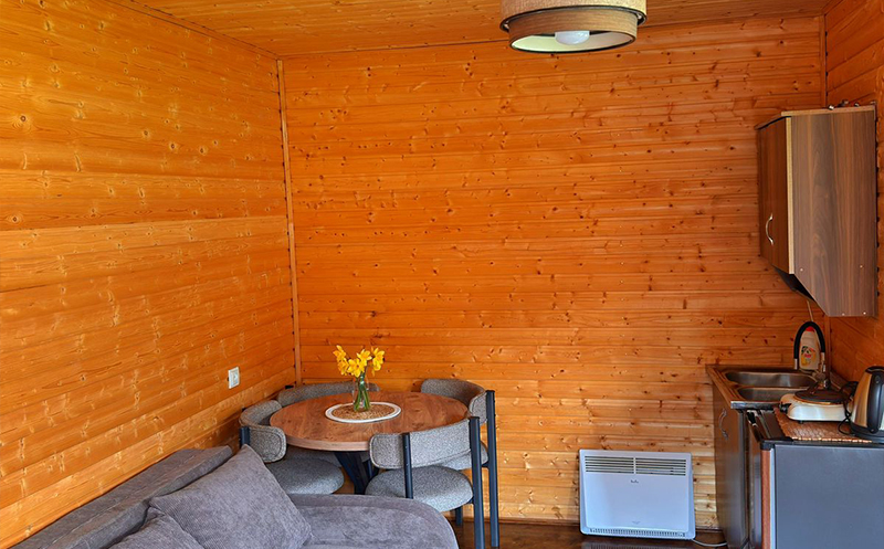 სვანეთში კოტეჯი 2 ან 4 სტუმარზე