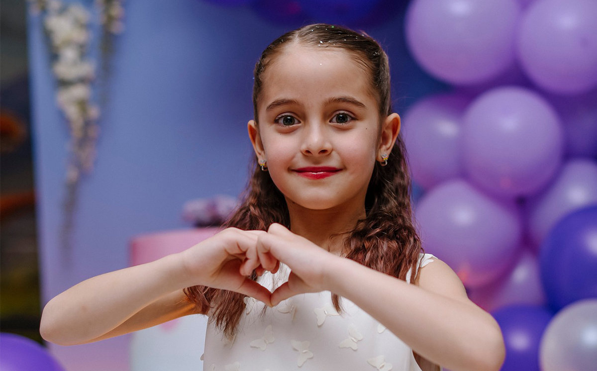დაბადების დღის წვეულება და საჩუქრები 10, 15, 20 და 25 ბავშვზე