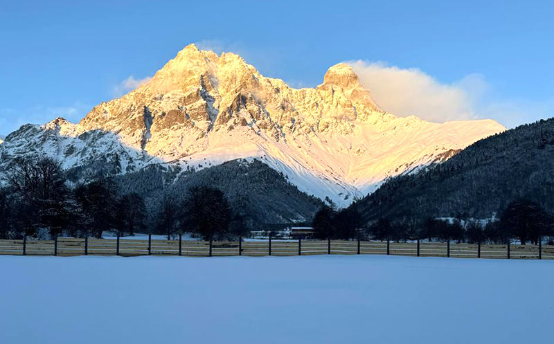 სვანეთში, კოტეჯი 2, 3 ან 4-5 სტუმარზე ბუხრით