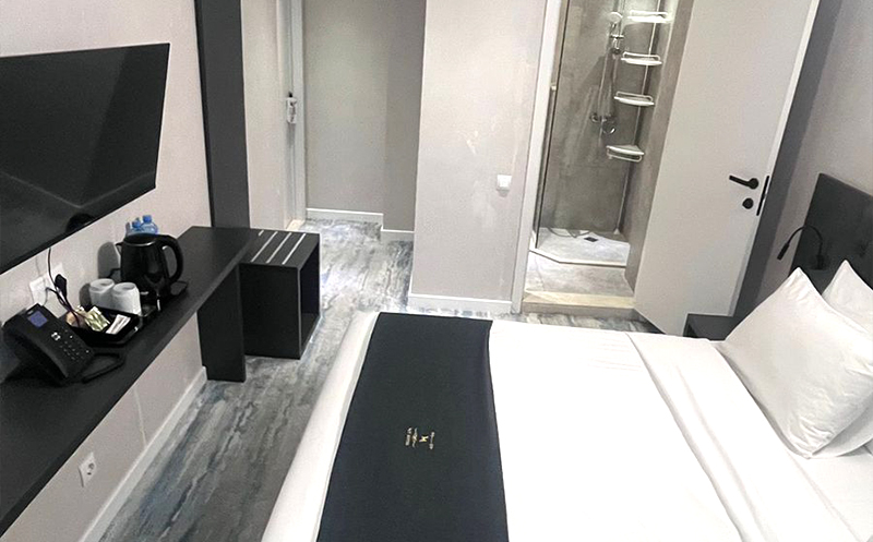 თბილისში, ნომრები 2-3 სტუმარზე საუზმით