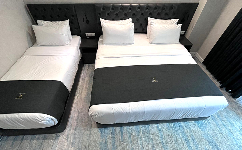 თბილისში, ნომრები 2-3 სტუმარზე საუზმით