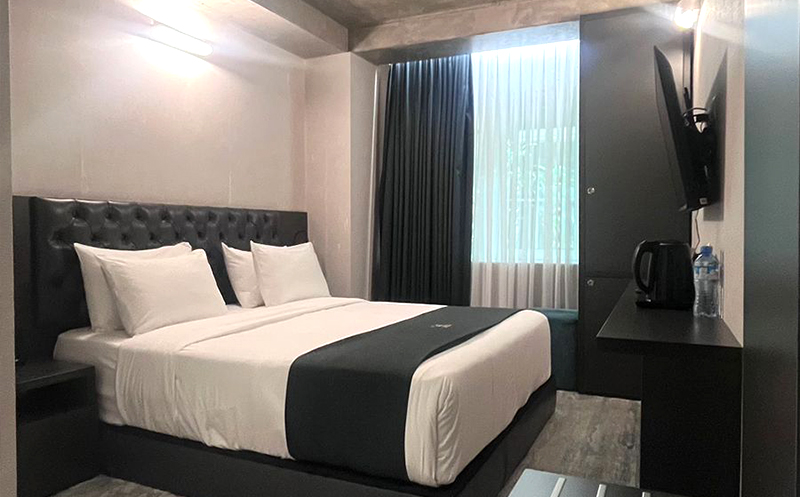 თბილისში, ნომრები 2-3 სტუმარზე საუზმით