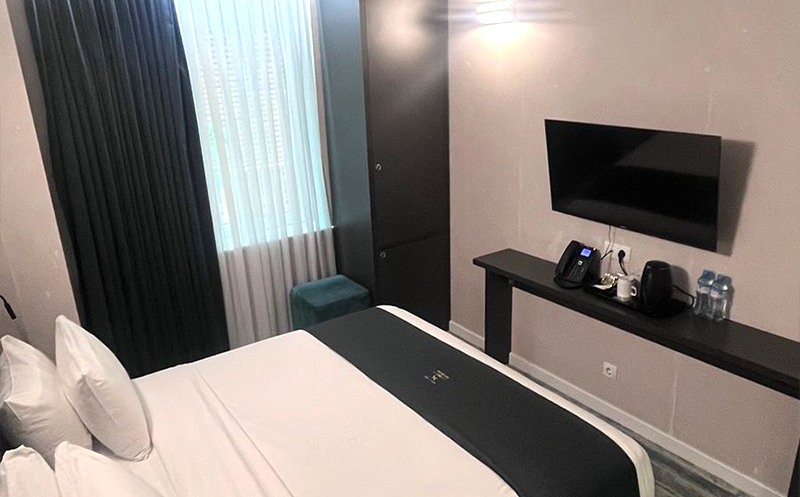 თბილისში, ნომრები 2-3 სტუმარზე საუზმით