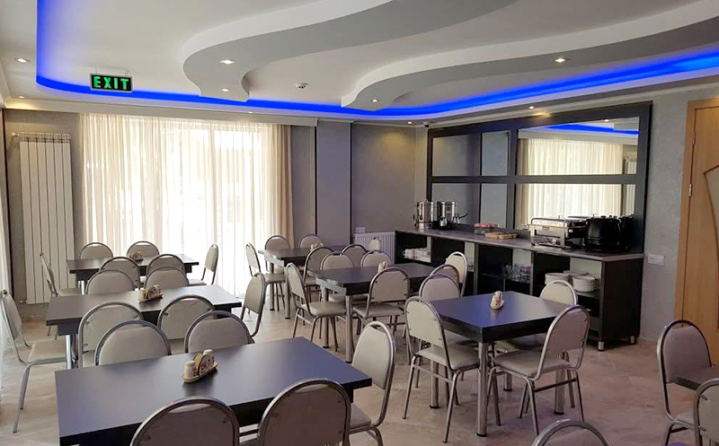 ბაკურიანთან ახლოს, კურორტ ტბაზე, ნომერი 2-3 სტუმარზე საუზმით