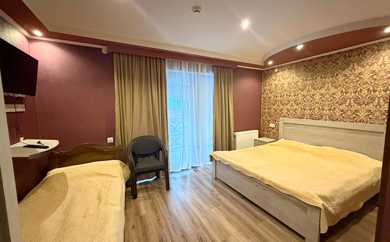 ბაკურიანთან ახლოს, კურორტ ტბაზე, ნომერი 2-3 სტუმარზე საუზმით