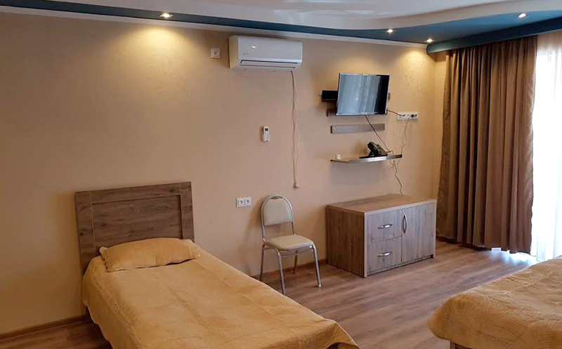 ბაკურიანთან ახლოს, კურორტ ტბაზე, ნომერი 2-3 სტუმარზე საუზმით