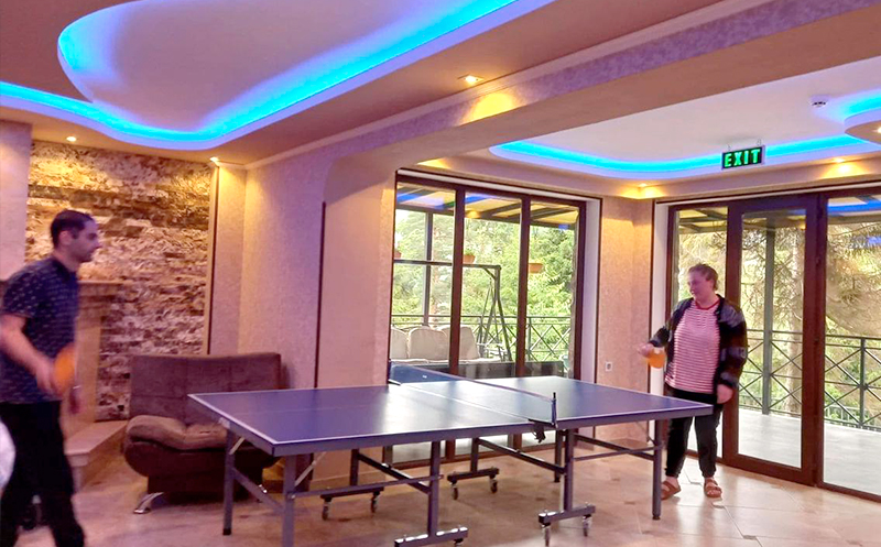 ბაკურიანთან ახლოს, კურორტ ტბაზე, ნომერი 2-3 სტუმარზე საუზმით