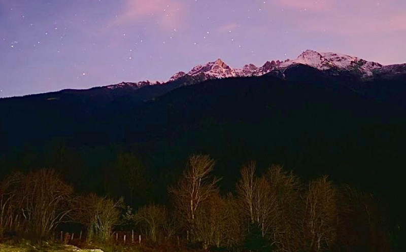 კოტეჯი რაჭაში 2-7 სტუმარზე