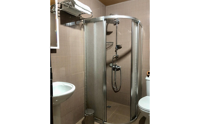 ბათუმში, სტანდარტული ტიპის ნომრები 2 სტუმარზე