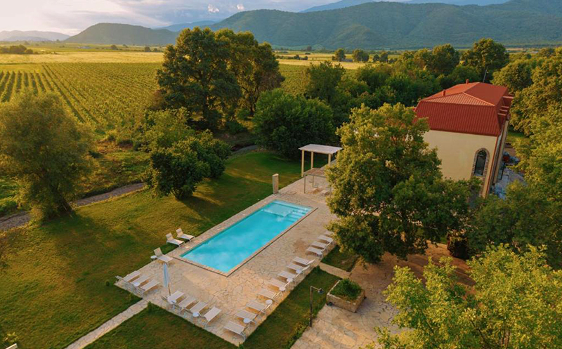 2 სტუმარზე ნომრები კახეთში საუზმით