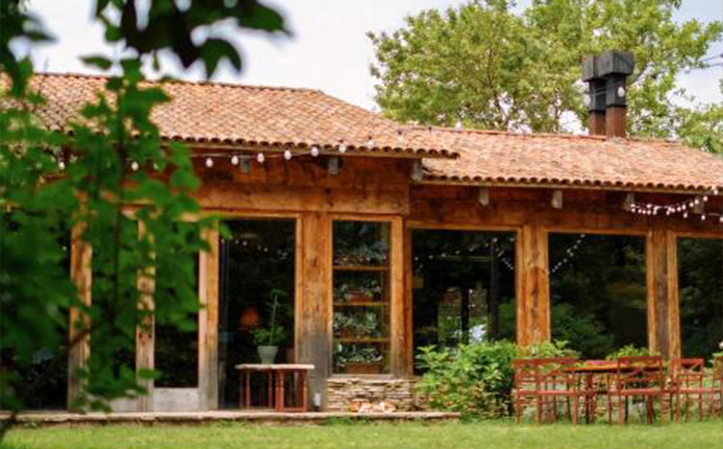 2 სტუმარზე ნომრები კახეთში საუზმით