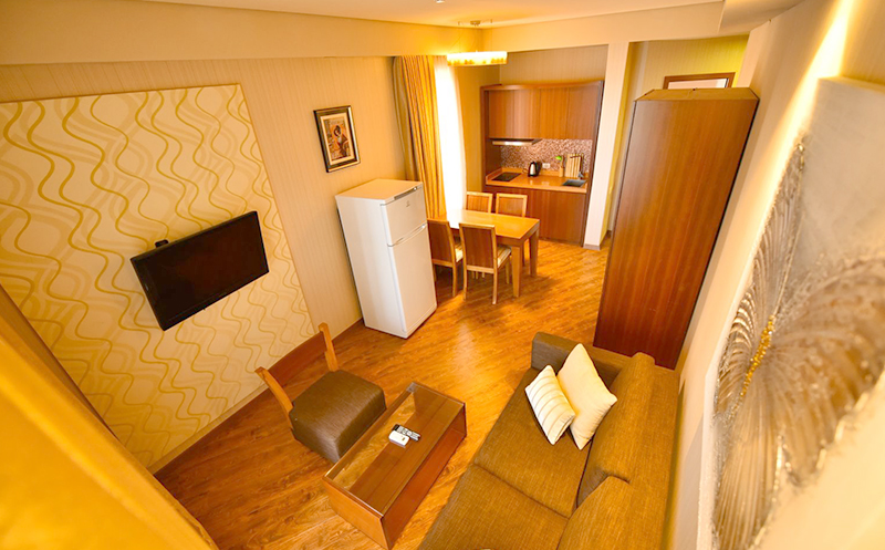 დელუქსის ტიპის 2 ოთახიანი აპარტამენტი 4+1 სტუმარზე