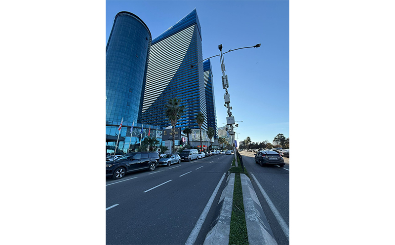 Orbi City-ს აპარტამენტი 2 +1 სტუმარზე ბათუმში