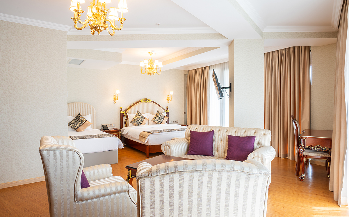 ნომერი 2 სტუმარზე საუზმით / საუზმის გარეშე, დაუხურული აუზით, ფიტნესით, თბილისში