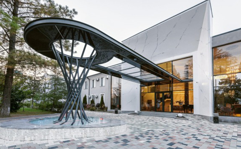 წყალტუბოში, ნომერი 2 სტუმარზე საუზმით და მასაჟით