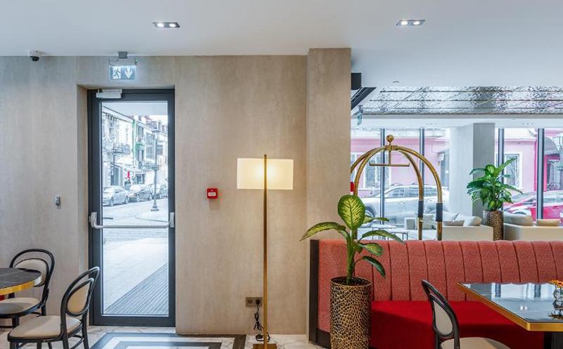 ბათუმში, ნომრები 2 სტუმარზე საუზმით