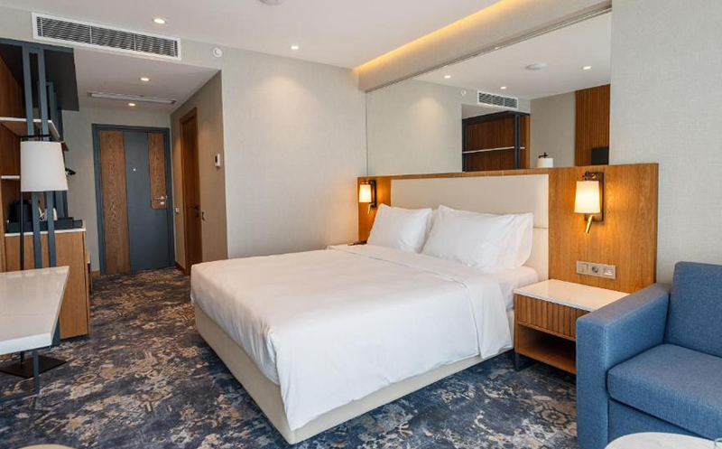 ბათუმში, ნომრები 2 სტუმარზე საუზმით